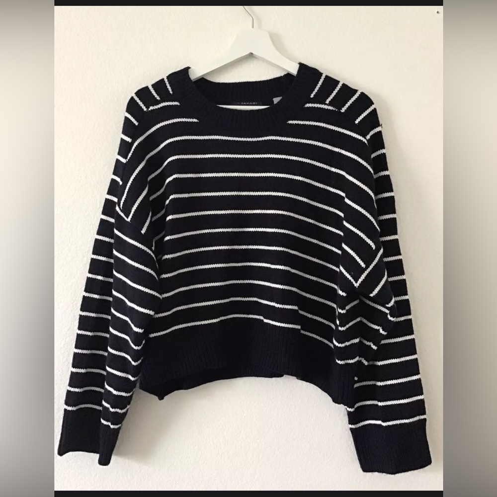 T Tahari  Women's Size XL Sweater Striped Navy/Cream Pullover‎ Soft Knit